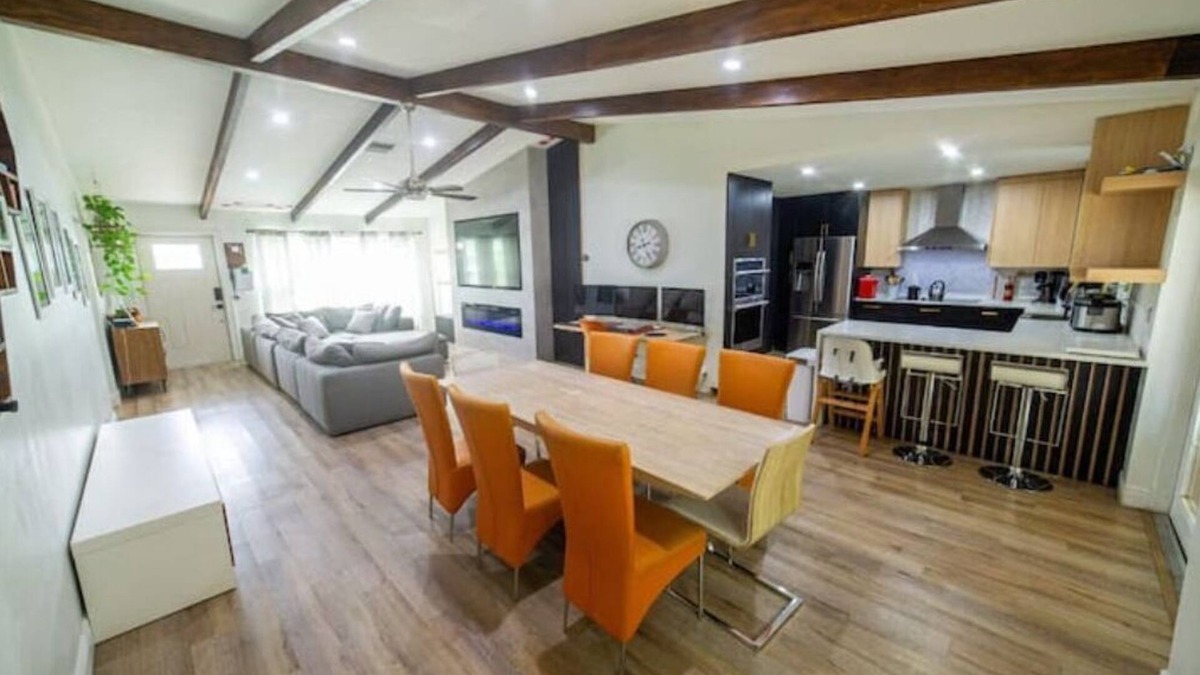 Sandalfoot Cove House | Family & Pet Friendly Home in Boca Raton w fenced backyard, jacuzzi & playground