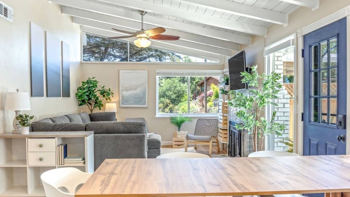 Del Rey Oaks House | Family Playground by the Bay