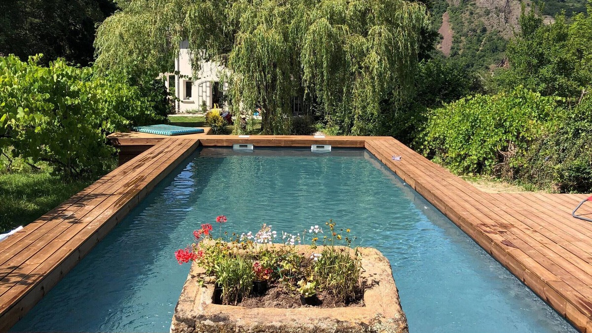 Chamalieres-sur-Loire Cottage | Family Retreat with Pool in Scenic Chamalières-sur-Loire