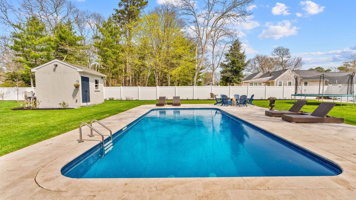 Centerville House | Family Retreat hot tub,Firepit,Beach nearby