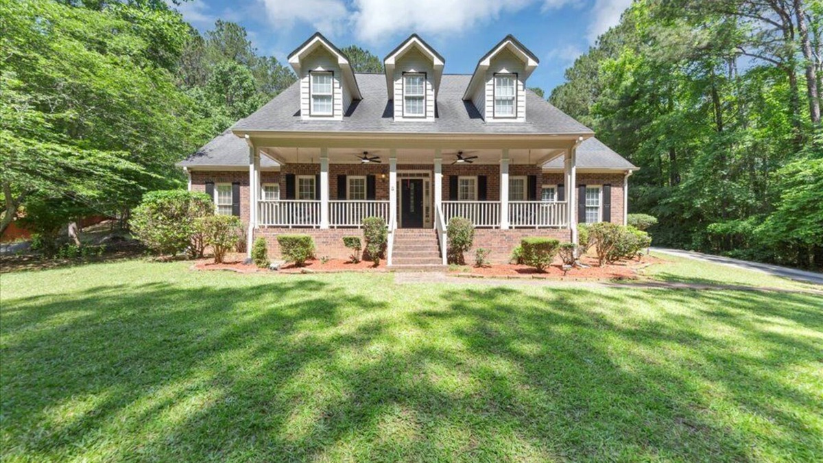 Fayetteville House | Family Retreat let this serene cul-de-sac jewel rejuvenate your mind and spirit.