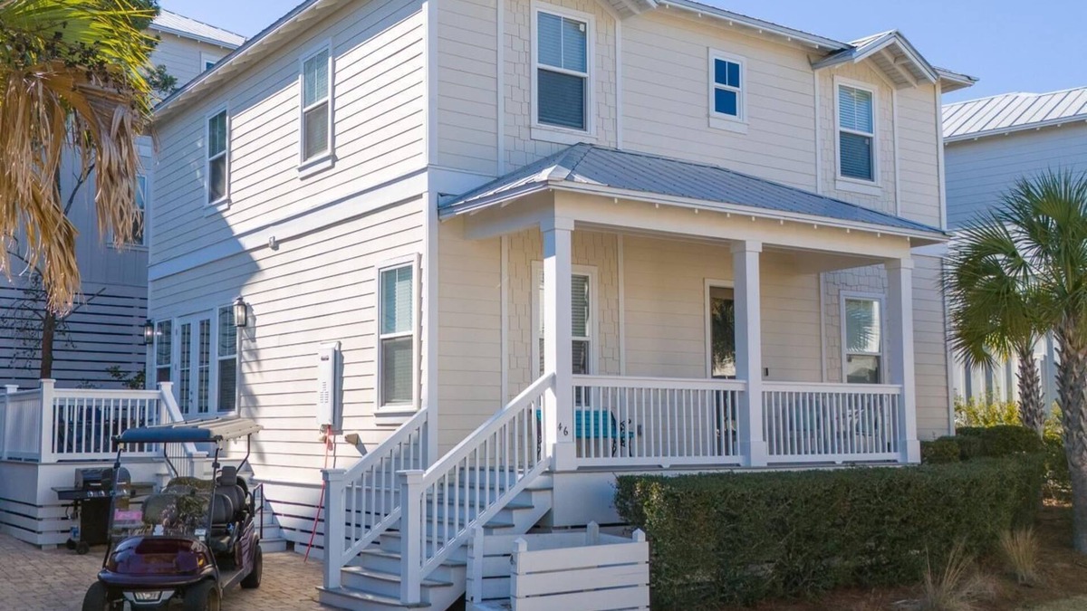 Santa Rosa Beach House | Family Retreat Close to Beach w/Golf Cart