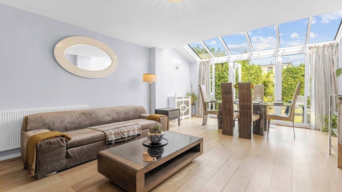 Greenhithe House | Family Retreat w/Garden & Parking | Near Bluewater