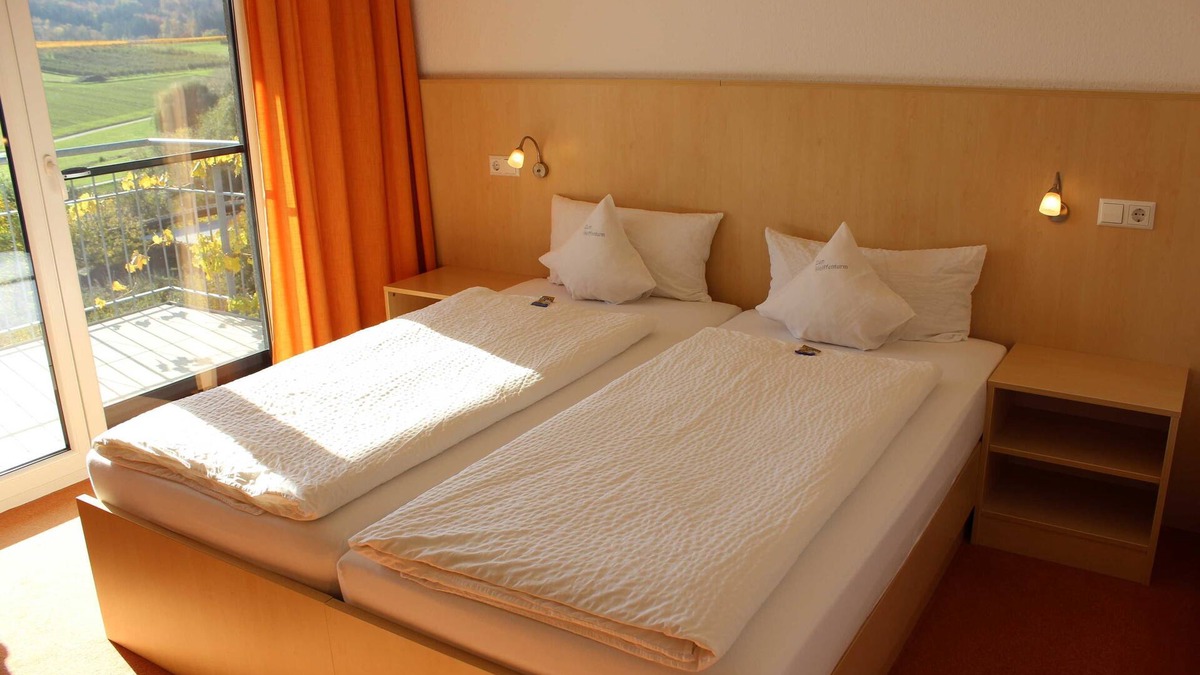 Lehrensteinsfeld Apartment | Family room - Guesthouse Zum Wolffenturm