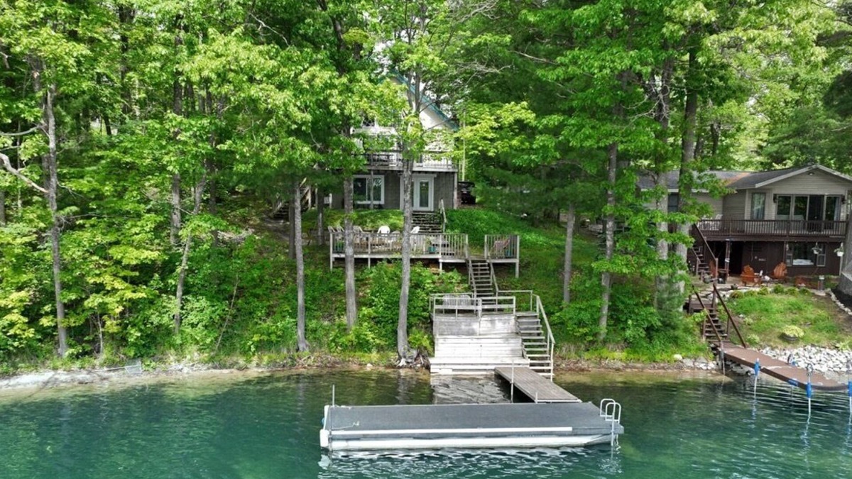 Lake Arrowhead Cottage | Family sized cottage near Gaylord on a private lake!