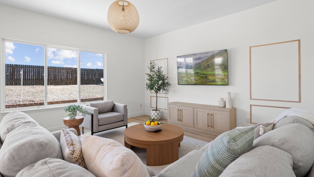 Security-Widefield House | Family-sized Scandinavia Colorado Retreat - 6BR & Hot Tub.