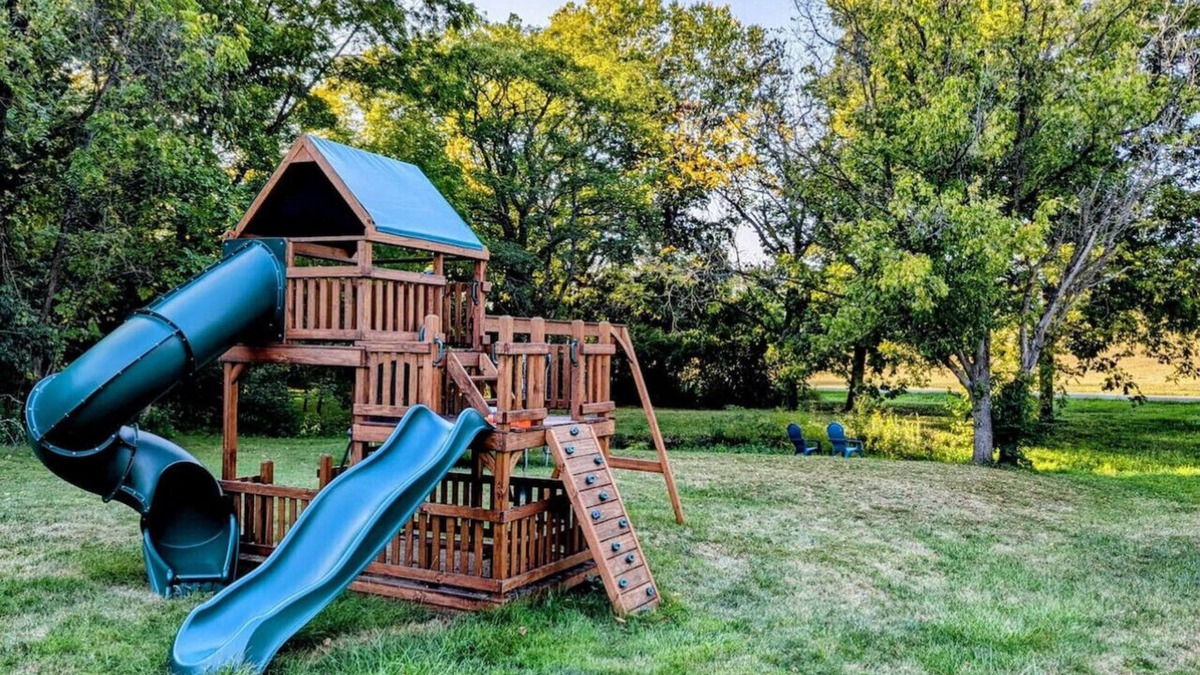 Walton House | Family Stay! Near both Ark & Creation Museum!