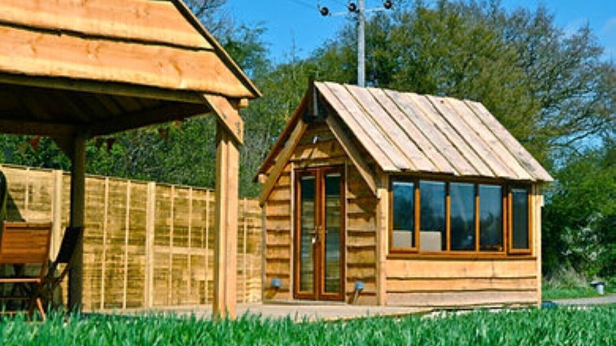 Maidwell Cabin | Family Teeny