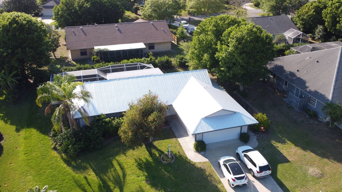 Florida Ridge House | “Family Tides” Furnished Beach House w/HEATED Pool