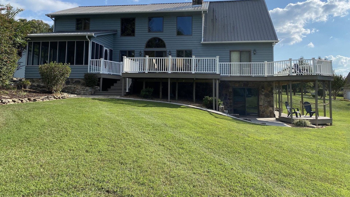 Vonore Cottage | Family Vacation on the Lake!! Private Dock Plus Game Room!