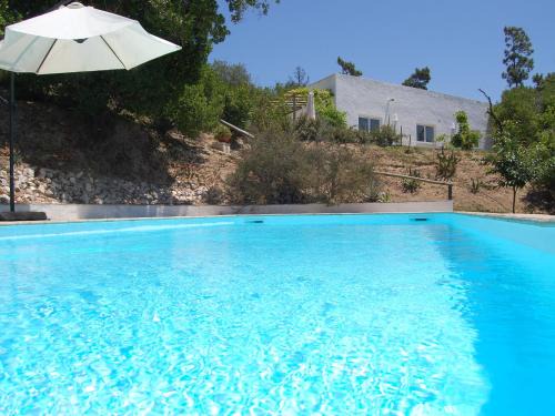 Alcobaca Villa | Family Villa with Pool and barbecue