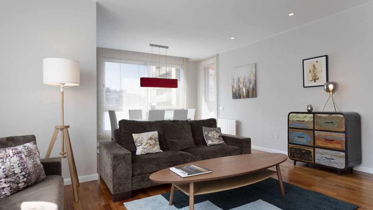 Les Corts Apartment | Fancy and Sunny central apartment