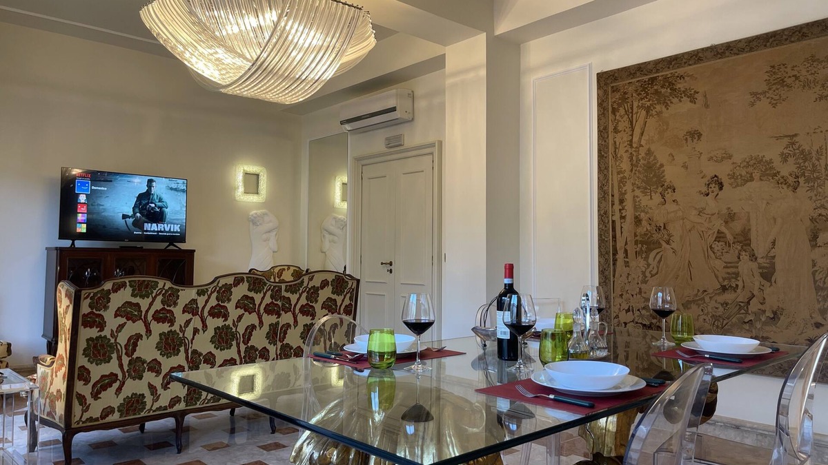 Reggio Calabria Apartment | Fancy House