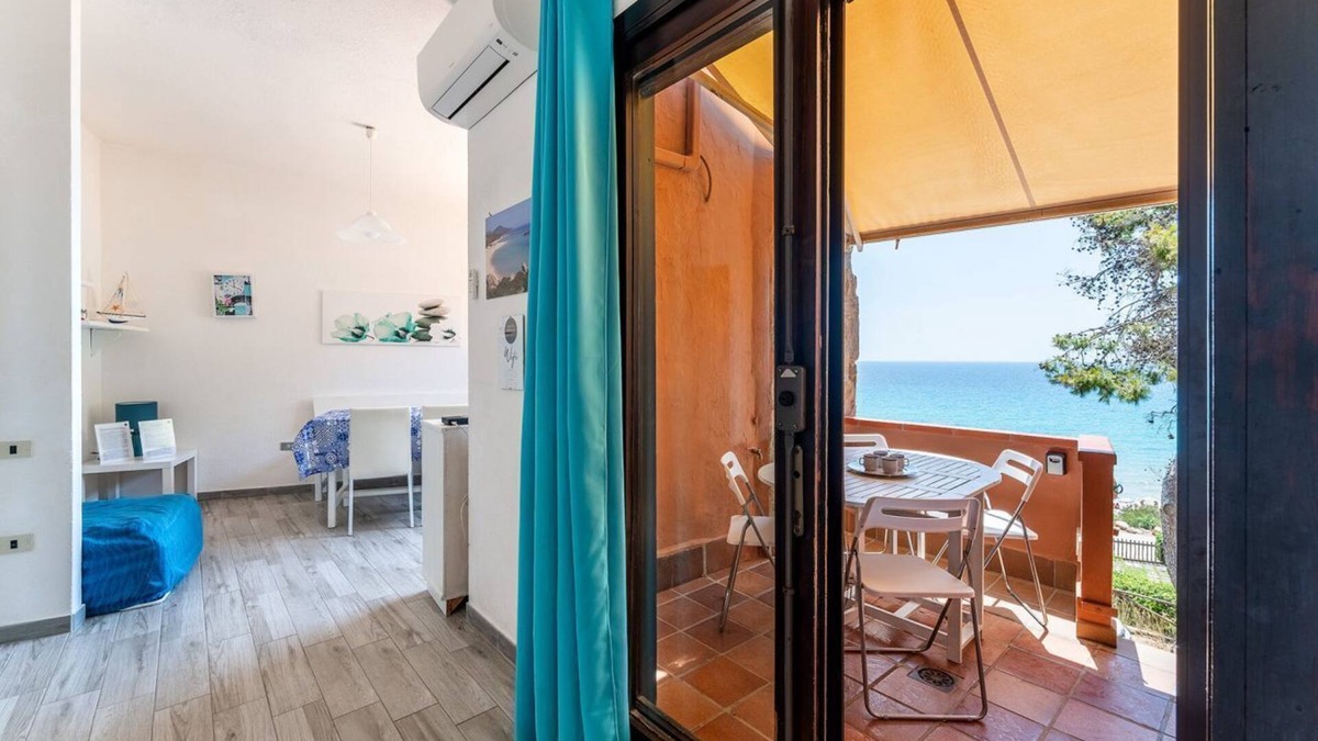 Santa Margherita di Pula Apartment | Fantastic Seaview Turquoise House