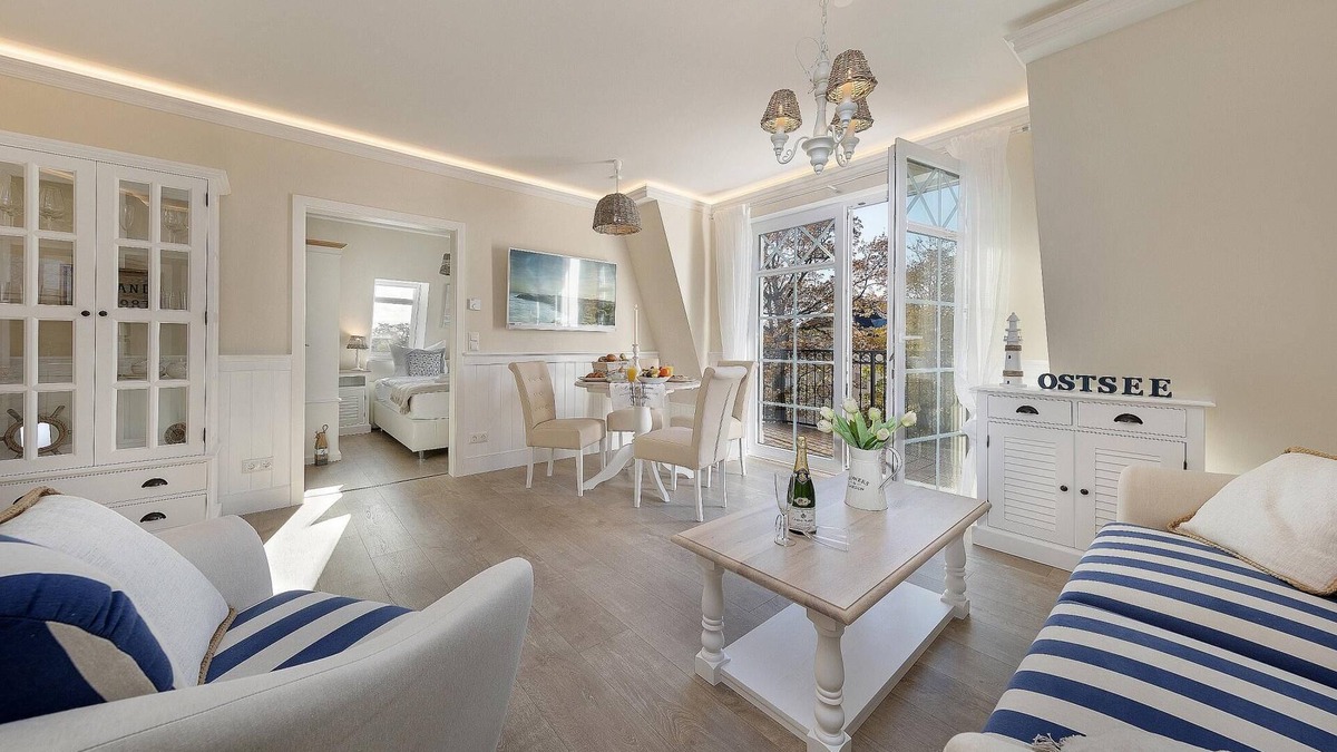 Zingst Apartment | Fantastic 3-room apartment right by the sea for 4 people plus baby possible.