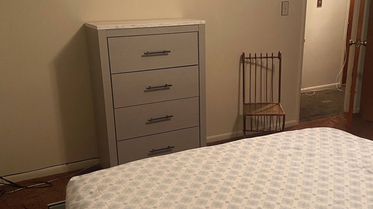 Cleveland Heights Apartment | Fantastic 2-bedroom apartment with AC in Cleveland Heights