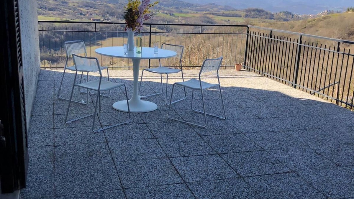 Murazzano Apartment | Fantastic 2 room terrace apartment with a view of the Piedmont vineyards