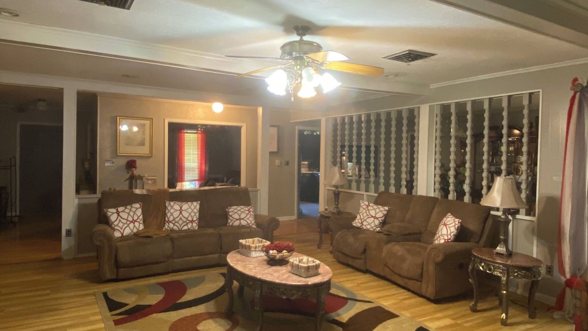 Tupelo House | Fantastic 3-bedroom house with AC in SaltillonCharming Southern Retreat –