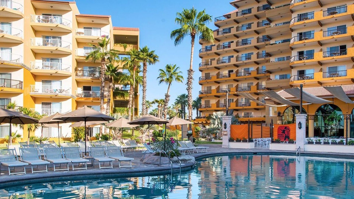 El Medano Ejidal Resort | Fantastic 3 BR Luxury Penthouse Suite at Villa del Palmar in Cabo