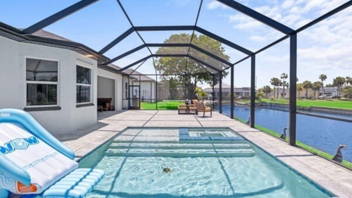 Fort Myers House | Fantastic 4-bedroom house with AC in Cape Coral