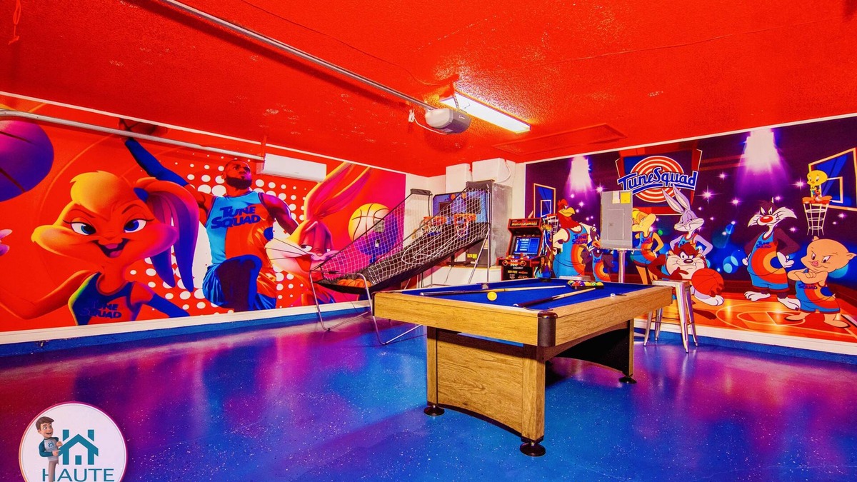 Clear Creek House | Fantastic 5BD House w/Private Pool - 9mi/Disney!