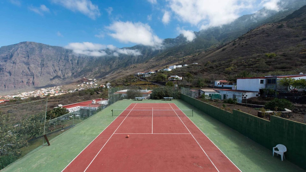 Tigaday Apartment | Fantastic Apartment for 4 guests Views, Pool, Tennis and BBQ