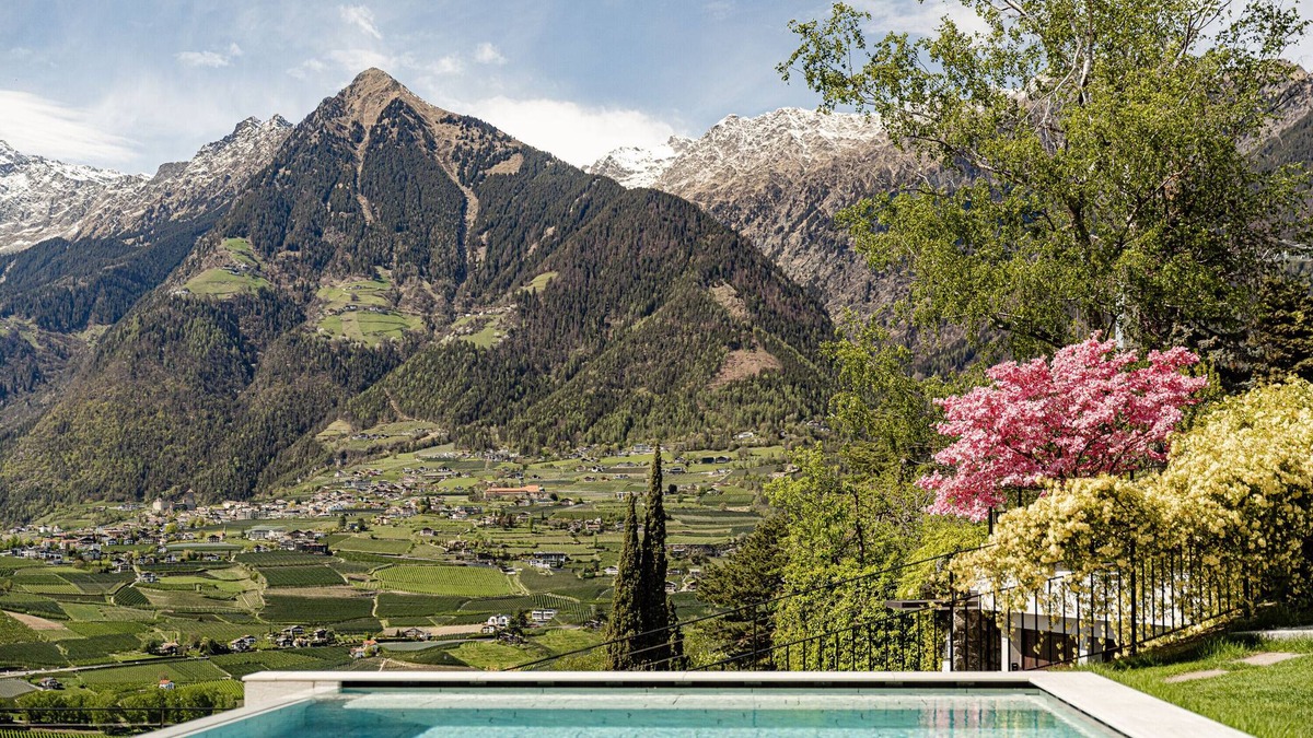 Schenna Apartment | Fantastic Apt. Oasis – Schenna Chalet with Exclusive Amenities