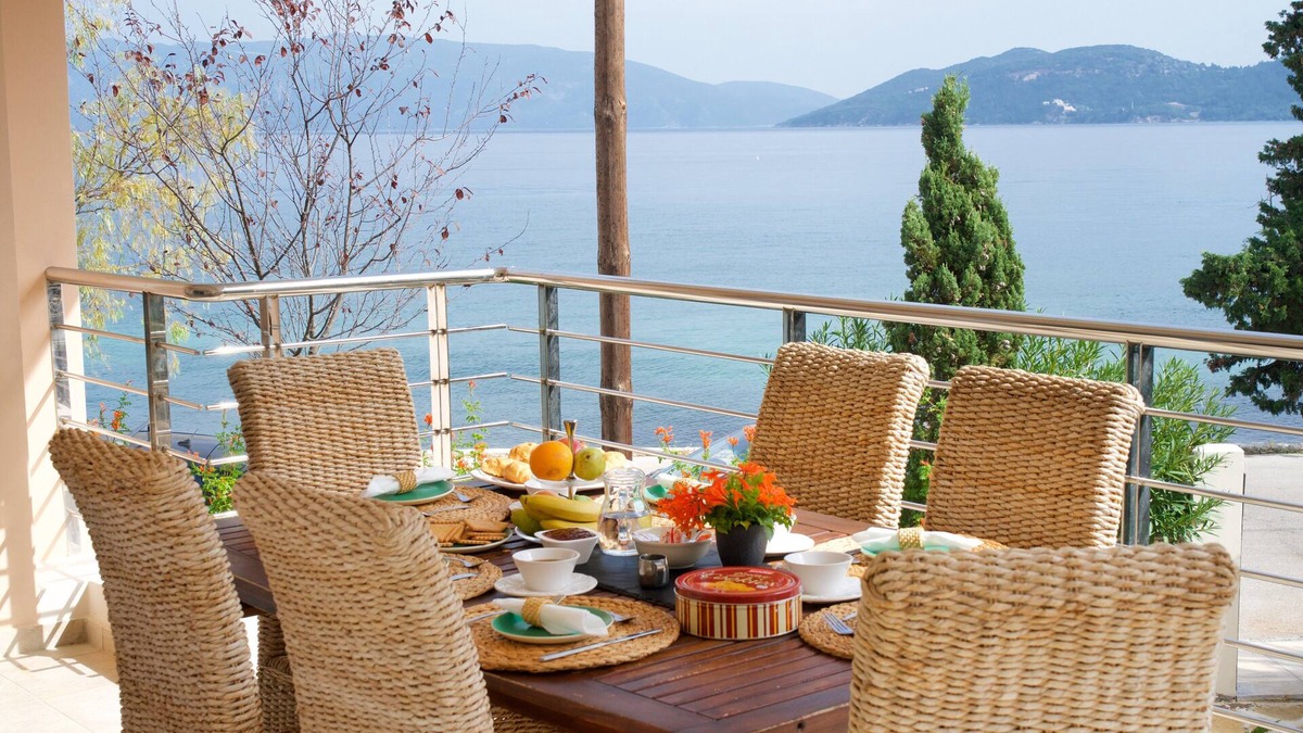 Sami Apartment | Fantastic beachfront apartments in Karavomylos, Kefalonia, Zoe Apartment