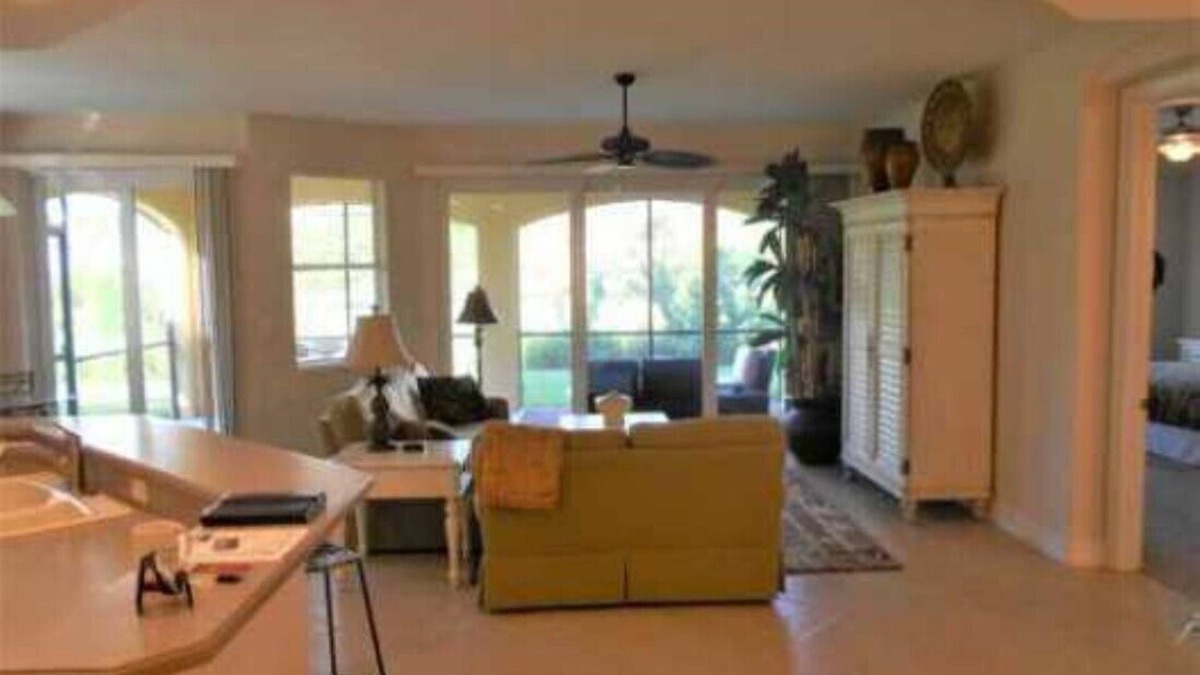 Hammock Bay Condo | Fantastic condo located in Hammock Bay