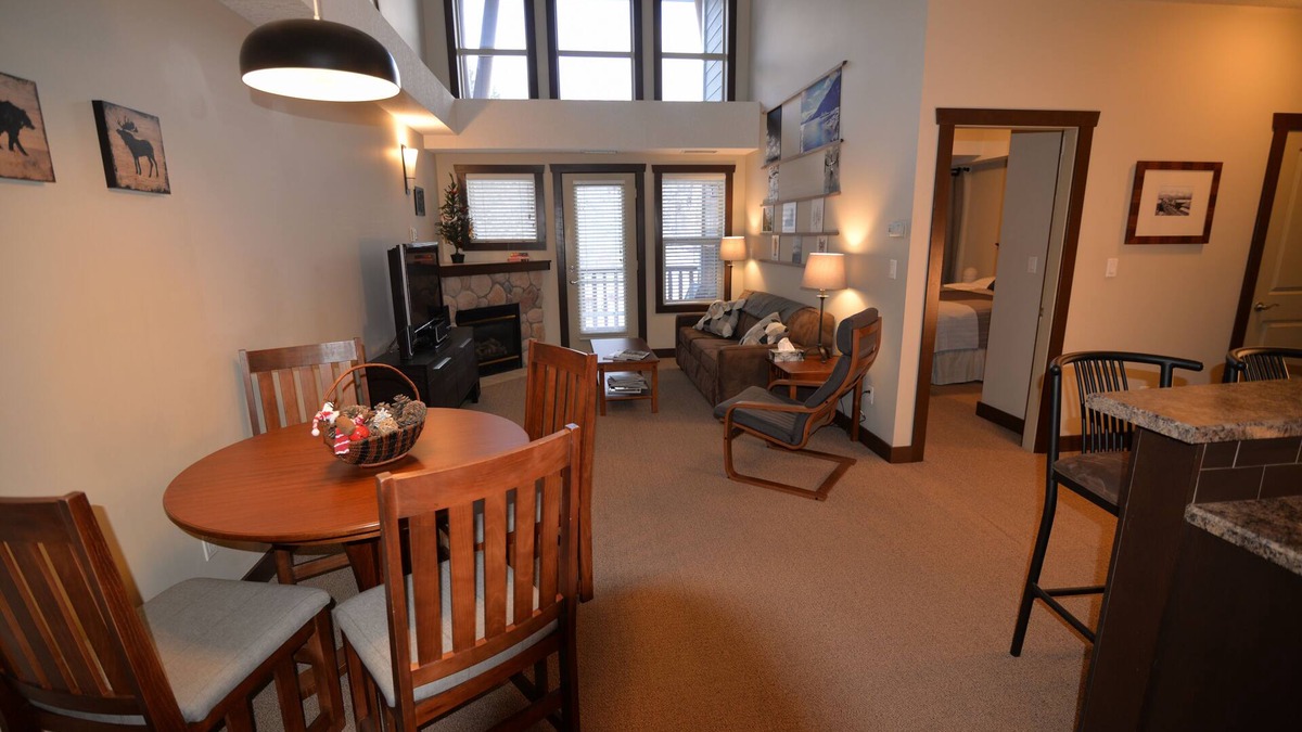 East Kootenay Condo | Fantastic Fernie Flat ! Central Location & Amenities