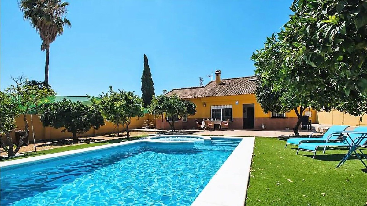 Almensilla House | Fantastic house in the countryside of Seville with private swimming pool and close to the city cente