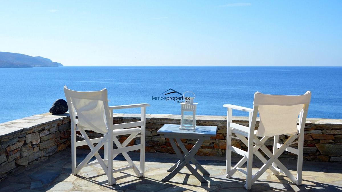 Koundouros House | Fantastic house on the waterfront in the area of Koundouros
