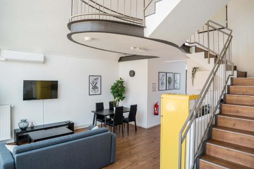 Schoeneweide Apartment | Fantastic Loft with Balcony