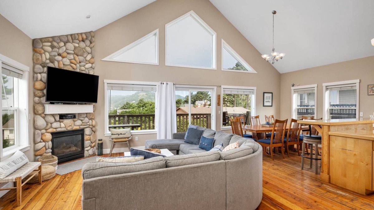 Roads End House | Fantastic Ocean View House with New Private Hot Tub, Pet Friendly, Pool Table, Fireplace, BBQ, WiFi