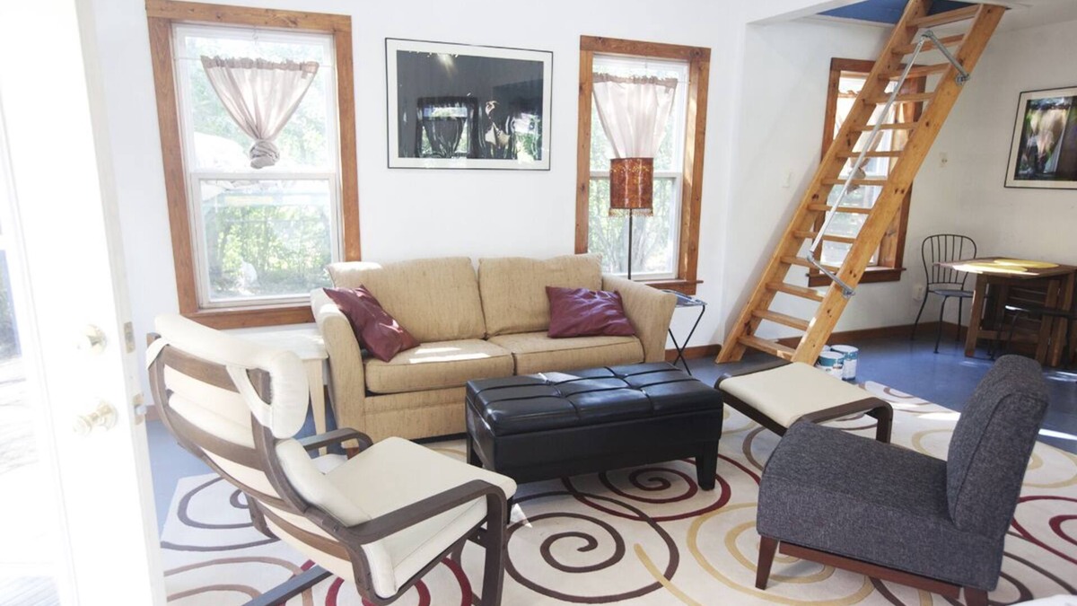 Dawson Apartment | Fantastic SOCO Studio