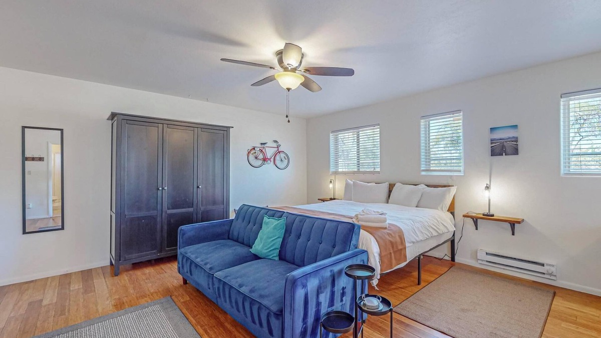 Near North Valley Apartment | Fantastic Studio in N. Valley, Garage, Near I-40
