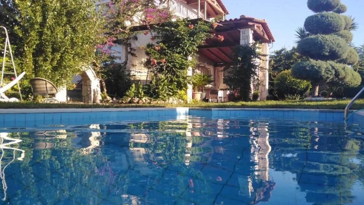 Archanes Villa | Fantastic Villa in a Dreamy Garden,15 Minutes From the Sandy Beach!