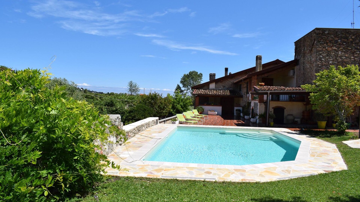 Toirano Villa | Fantastic villa with private salt water swimming pool in Toirano near to Loano