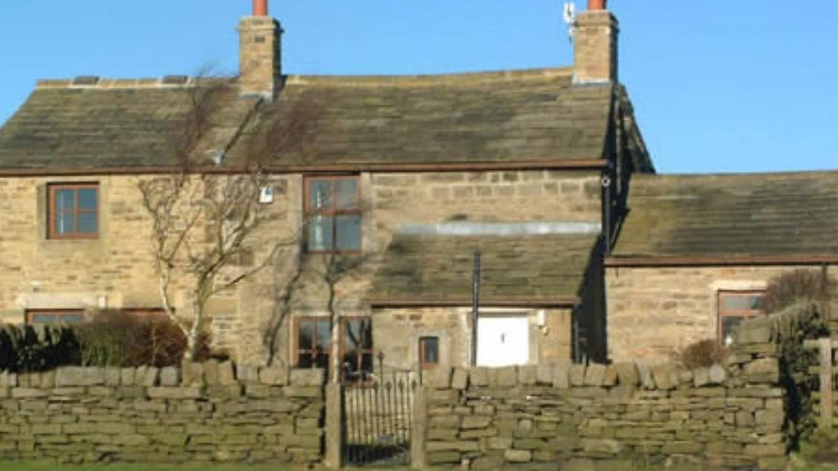 Sutton-in-Craven Cottage | Far Reaching Rural Views- Pet Friendly