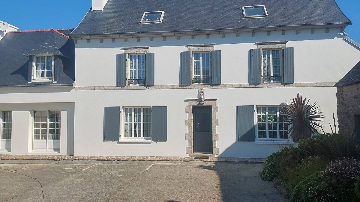 Poullan-sur-Mer House | farm sea view to the Douarnenez Bay