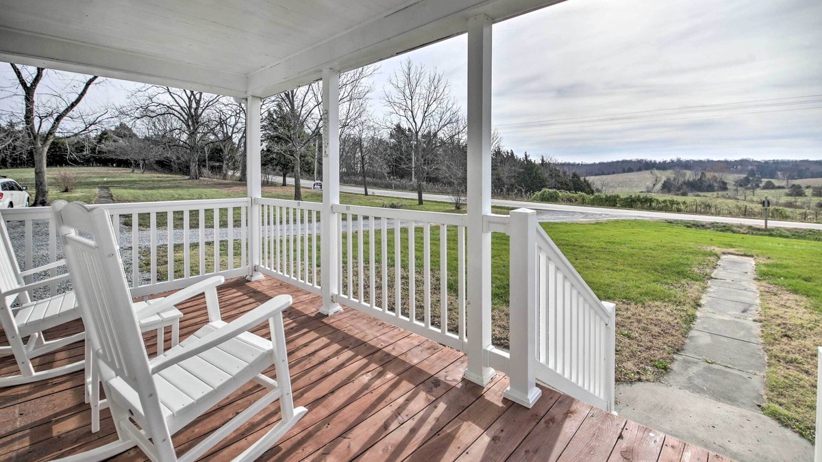 Ste Genevieve House | Farm-Style Ste. Genevieve Retreat w/Fire Pit!