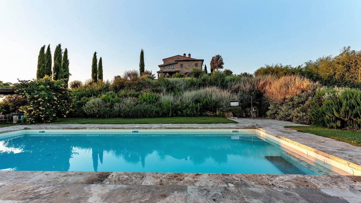 Siena Historical Center Apartment | FARMH. PODERE CUNINA 25 KM SUD SIENA DI FRONTE AL MONTALCINO PRENDENDO CUCINE DI CUCINA