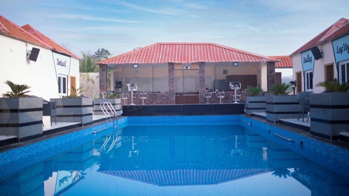 Bouvet Island Resort | Farmhouse and Partylawn