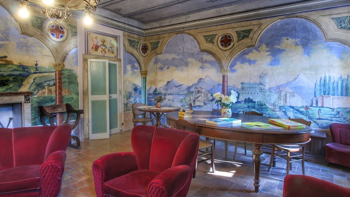 Gualdo Cattaneo House | Farmhouse Bliss With Pool, Wine and Tails