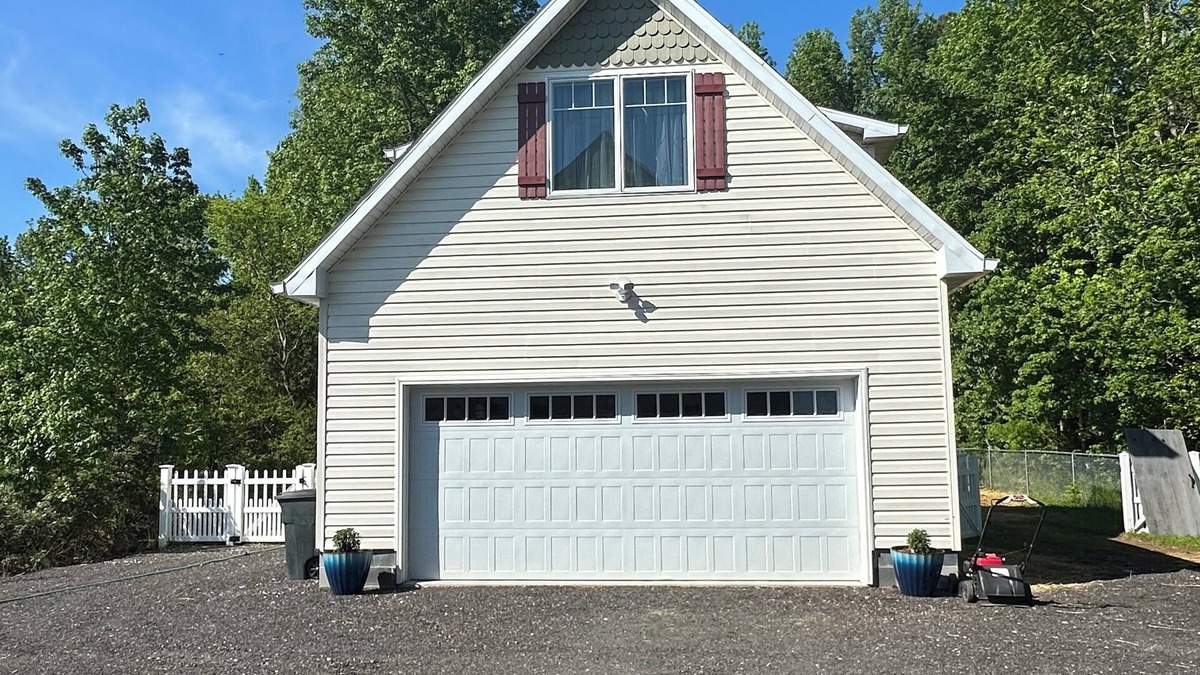 Woolford Apartment | Farmhouse Charm Woolford Studio Apt. w/Amazing Eastern Shore Sunrise & Sunsetsn