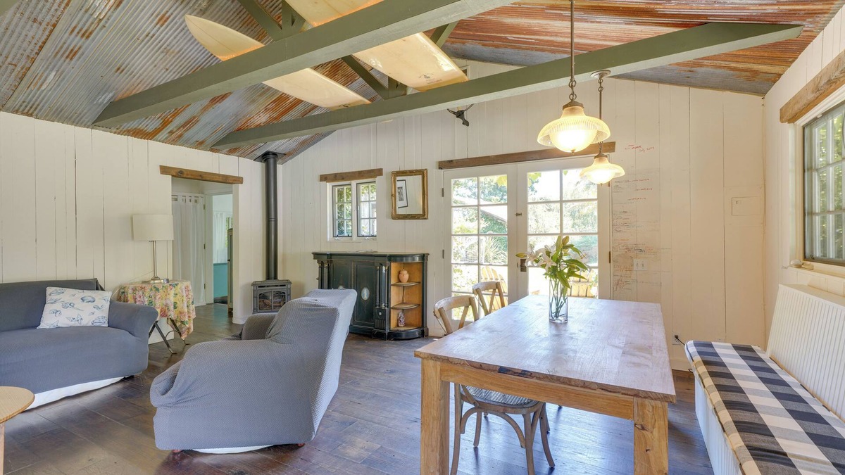 Carpinteria Cottage | Farmhouse-Chic Carpinteria Cottage w/Pool Access