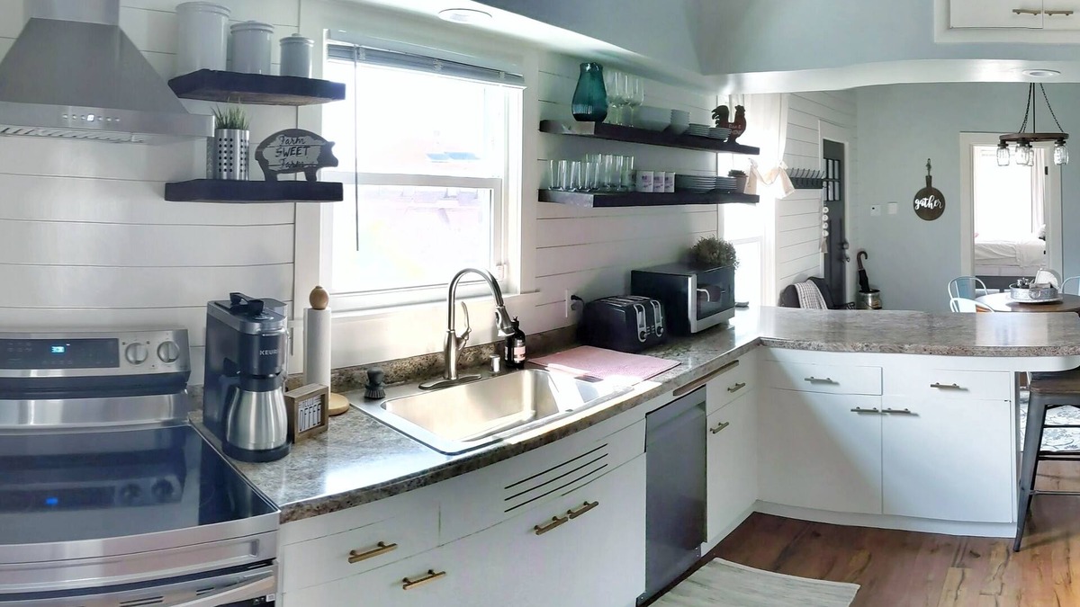 Sheboygan Falls House | Farmhouse Designed Apt With Entertainment Room