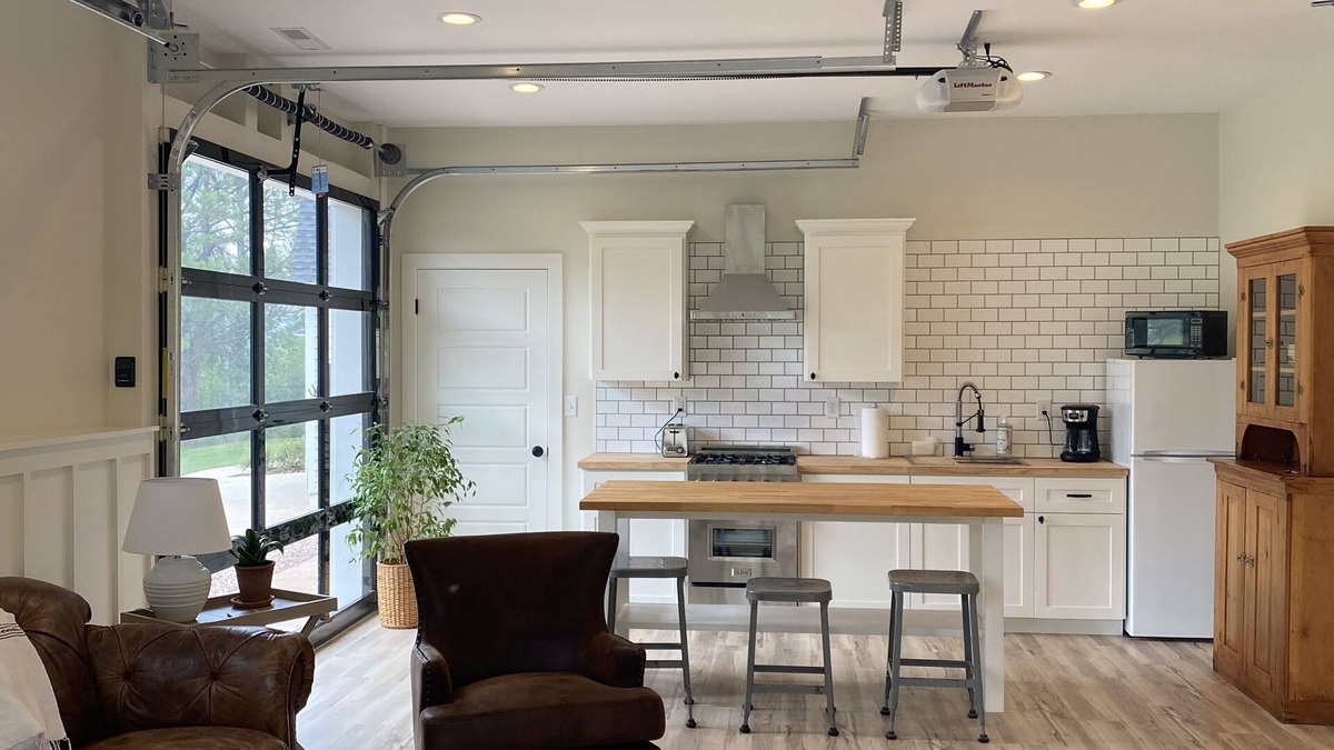 Rapid City House | Farmhouse Guesthouse