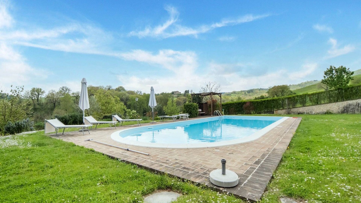 Citta di Castello Cottage | Farmhouse in Citta di Castello With Pool