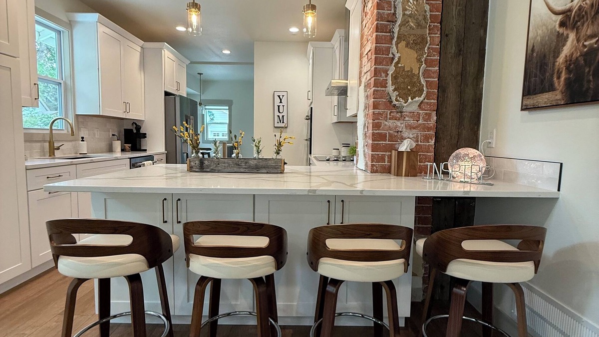 Loveland House | Farmhouse in Downtown Loveland with Hot Tub